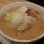 Marutake - 「煮込み」は中に大根＆豆腐があります。