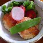 手打ち蕎麦　さとみ - [料理] 小鉢 豆腐ハンバーグ