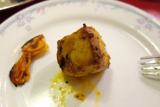 インド料理 マナカマナ - 黄色く色づいたお魚はホクホクとした食感！