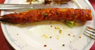 インド料理 マナカマナ - ハンバーグのように肉と野菜を混ぜたポール状のお肉は旨味とスパイシーさがほとばしってウマウマ！