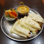 ASIAN DINNING SHIVA MAHAL 東京店 - チーズナンランチ