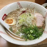 らーめん弥七 - 醤油らーめん(730円)