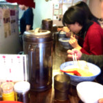 かしや - 店内風景。(軟焦点処理済)