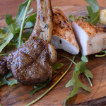 クッチーナ デル カンポ - 鶏むねと仔羊のグリル盛り合わせ　１８００円