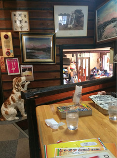 Yaka Kura Miyota Ten - 店内の不思議な雰囲気は伝わるだろうか