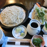 そば処　あいづ - 天もりの大盛り