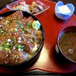 お食事処かなめ - まぐろと白身のごま漬け丼！