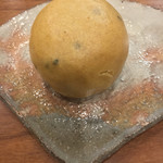 佳肴岡もと - 最後はご主人特製の蒸し饅頭でシメ！