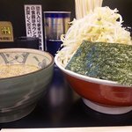 元気の源 2号 神奈川新町店 - ｢つけ麺｣750円+｢大盛り｣150円　野菜マシニンニク