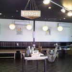 カレー屋 香助 - [内観] 店内 テーブル席 ①