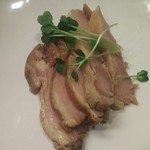 菜香餃子房 - こちらは定番。人気の鶏の塩漬け。