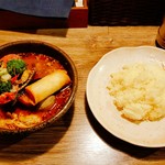 アジアンスープカリー べす - 2017/1  シーフードカリー5.5番＋エビスープ＋(揚げ)ブロッコリー