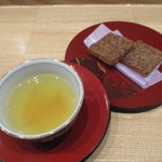 小料理 すず乃 - 自家製ゆず茶と紅茶のラスク