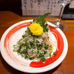 地酒喝采 かも蔵 - カンパチのなめろう。刻みネギ・ミョウガたっぷりで、サラダ感覚