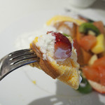 幸せのパンケーキ - 季節のフレッシュフルーツパンケーキ