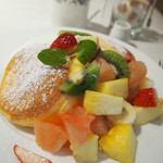 季節のフレッシュフルーツパンケーキ