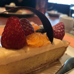 BON CAFE - 