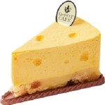 Q-pot CAFE. - チーズケーキのボトムにはホワイトチョコレートでコーティングした
シュトロイゼルを敷き詰めました。
甘酸っぱいレモンクリームが爽やかなアクセントに。