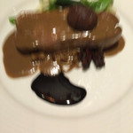 マッシュルーム - 愛媛県産甘トロ豚のポワレ 愛媛産和栗のソース黒ビール風味