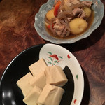 手作りの店　ごはん天晴 - 今日のオススメ
            高野豆腐の煮物と肉じゃが♪