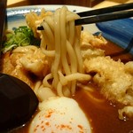 釜揚げうどん　水山 - 鶏天入り尾張味噌うどんの麺アップ