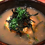 カモシヤ クスモト - 玉ねぎご飯にスープがけ