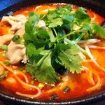 リム ロス タイ - ～リム ロス タイ～
      トムヤムラーメン
      辛くてパクチーたっぷり