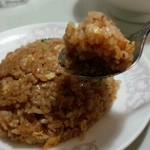 これが焼めし。色ほどしょっぱくない。付け合わせは何故か福神漬け(°°;)