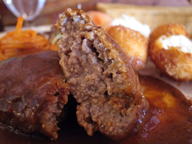 ハンバーグレストランHACHI 名取本店（ハチ） - 杜せきのした（ハンバーグ）の写真