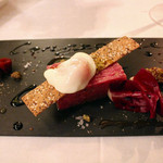 Cangrande Ristorante & Enoteca - Hand prepared spicy Beef Tartare & Dill cracker　　€18.50