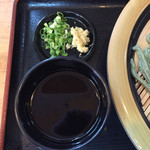 Ooshimaya - 薬味は別皿で。