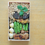 鳥しき - 軟骨入りそぼろのお弁当