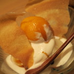 やなぎ澤 - 枇杷と白玉の糖蜜和え和三盆クリーム添え