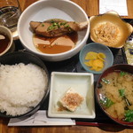 貝、磯料理 海然 - 煮魚定食￥800-