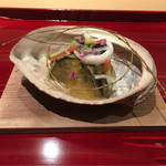 銀座 しのはら - 蝦夷鮑の蒸し煮、伊勢海老、紫雲丹、白魚、いっていない胡麻豆腐、チシャトウ、大根、京人参、土佐酢ジュレ