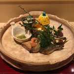 銀座 しのはら - 養殖本モロコの塩焼き、佐島蛸の柔らかに、蕗の海鼠腸がけ、ふぐ刺しと皮の土佐酢と白子和え、富田林海老芋唐揚げ、卵にのし梅を乗せて、炊いて炙った穴子