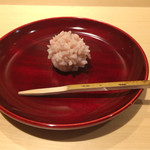 銀座 しのはら - つくね芋でユリ根と卵黄の餡をつつんで