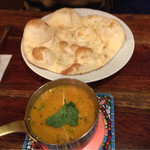 印度料理シタール - ハーフナンとダールカレー
