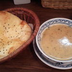 トルコ料理レストラン ヒサル - ピタパンとスープ