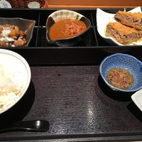 赤坂 金舌 - ここに炭火焼がつきます