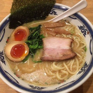 ★れ 風水ラーメン占い / はんつ遠藤 監修: マダム・マーシ 口コミ一覧 : 麺座 風水 （メンザ フウスイ） - 谷塚/ラーメン