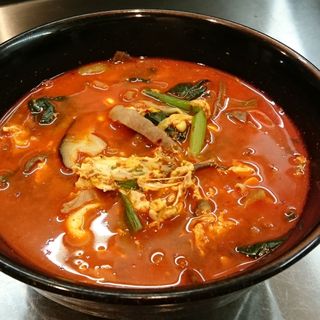 自制辣椒微辣让人上瘾的“韩式肉脍牛肉汤”