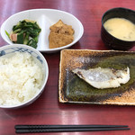 やしろ食堂 - タラの酒粕 ¥230
                                煮物2点盛 ¥300