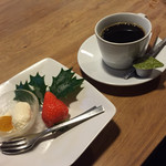 粟 - デザートとコーヒー