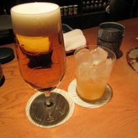 銀座 玉ゐ - 生ビール（プレミアムモルツ）750円＆あらごし梅酒ロック 800円