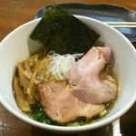 喜元門 - 天然真鯛らーめん(チャーシュー、メンマ)をのせた状態