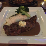 Atlantis Seafood & Steak - ニューヨークステーキ