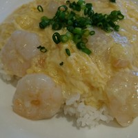 香港1997 銀座店 - 海老はプリッぷり、卵ふわふわ。塩加減素晴らしい！