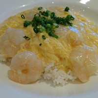 香港1997 銀座店 - 海老と卵の塩味あんかけ丼
