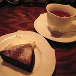 ミンガスコーヒー - ケーキセット(お飲み物+\300-)